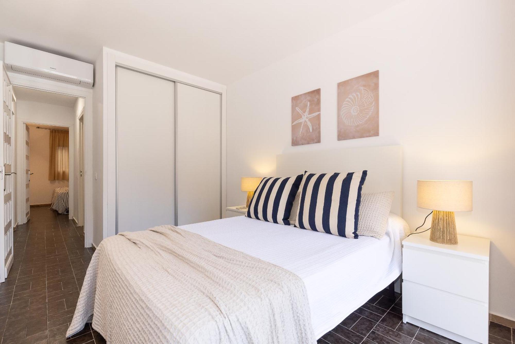 Uhc Dms Family Apartments Камбрілс Номер фото