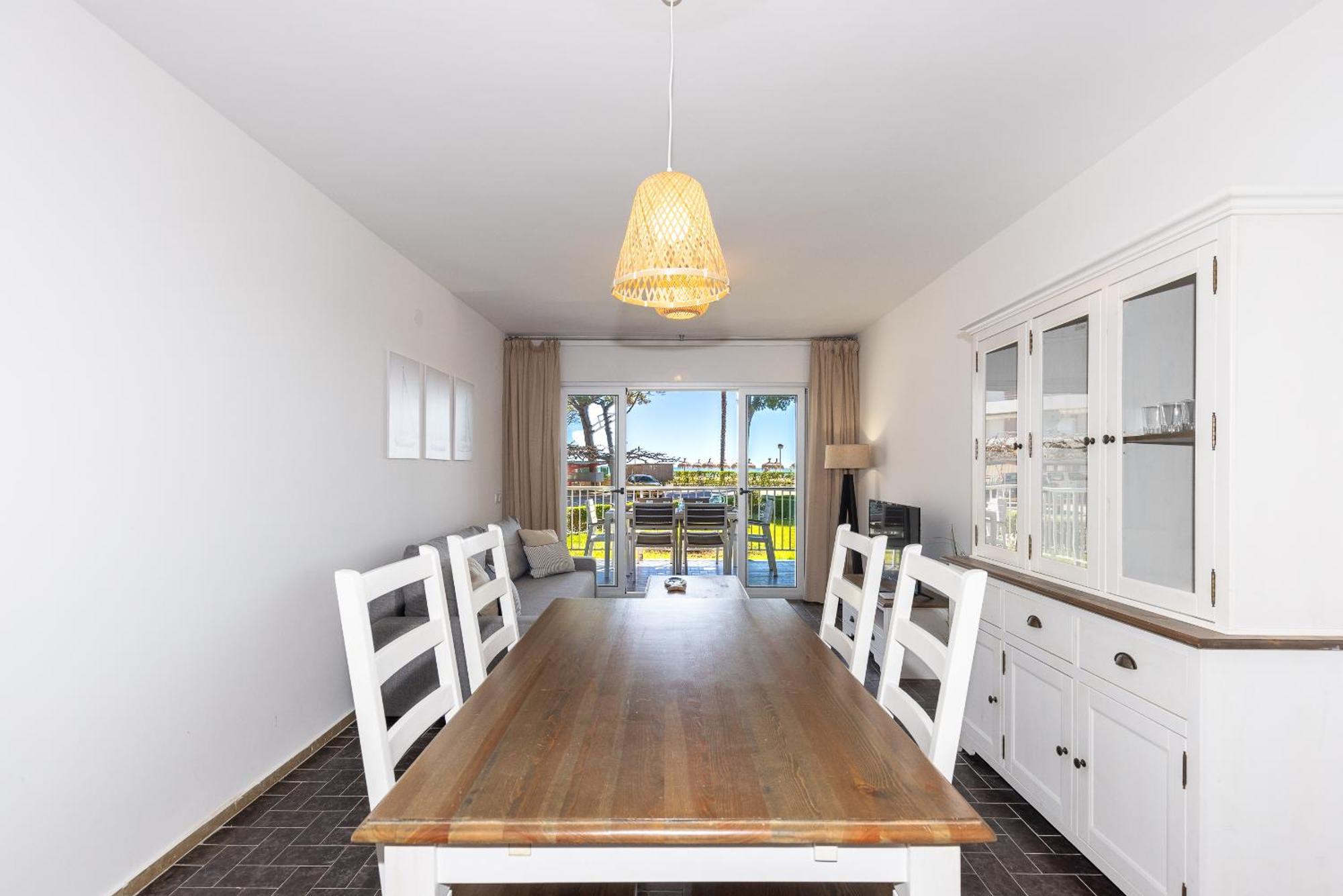 Uhc Dms Family Apartments Камбрілс Номер фото